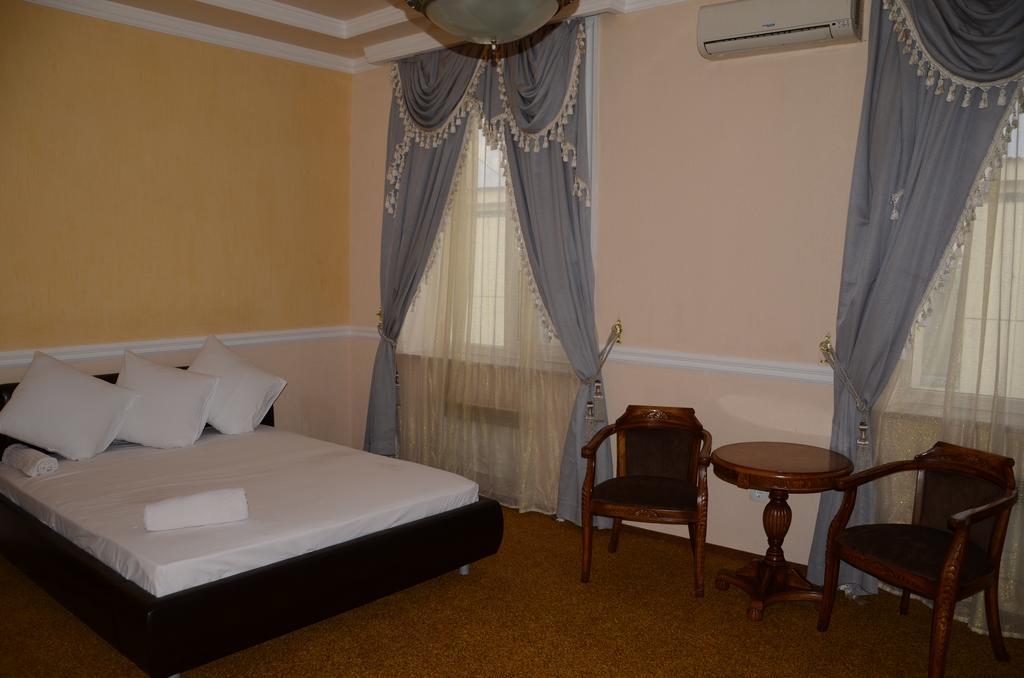 Saryarka Hotel Astana Zimmer foto